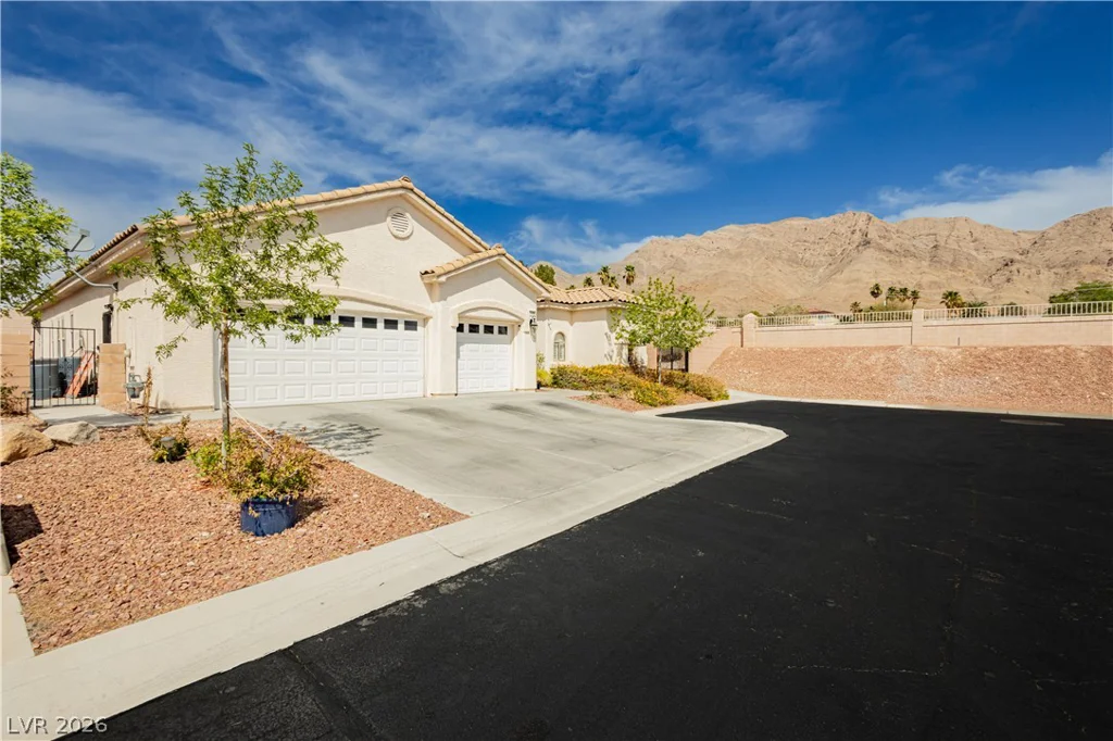 6688 Martinsville, Las Vegas, NV 89110