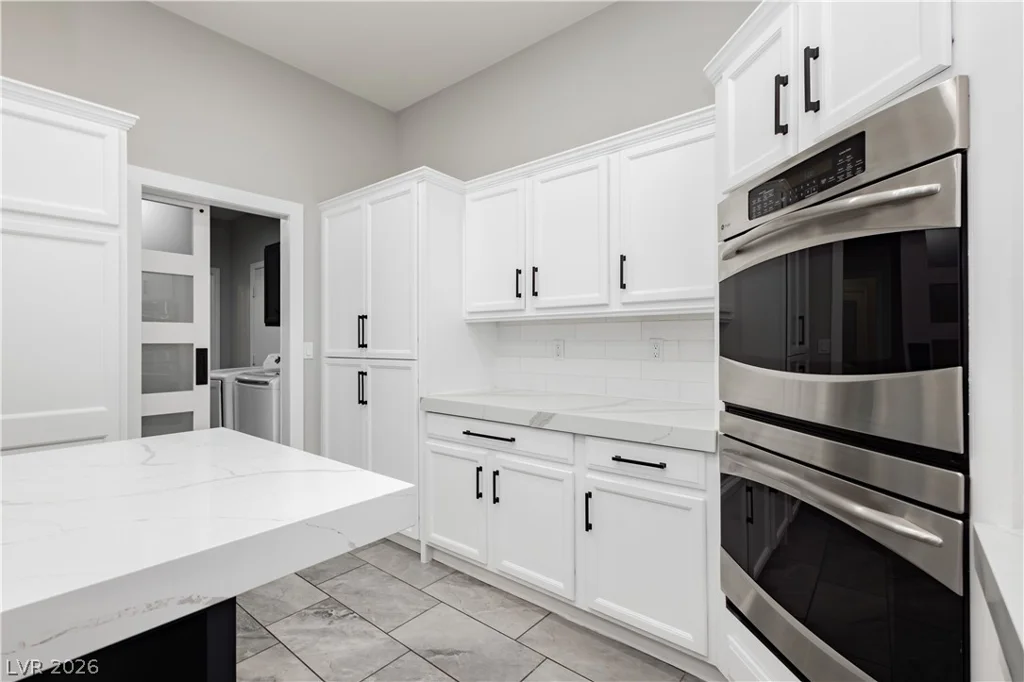6688 Martinsville, Las Vegas, NV 89110
