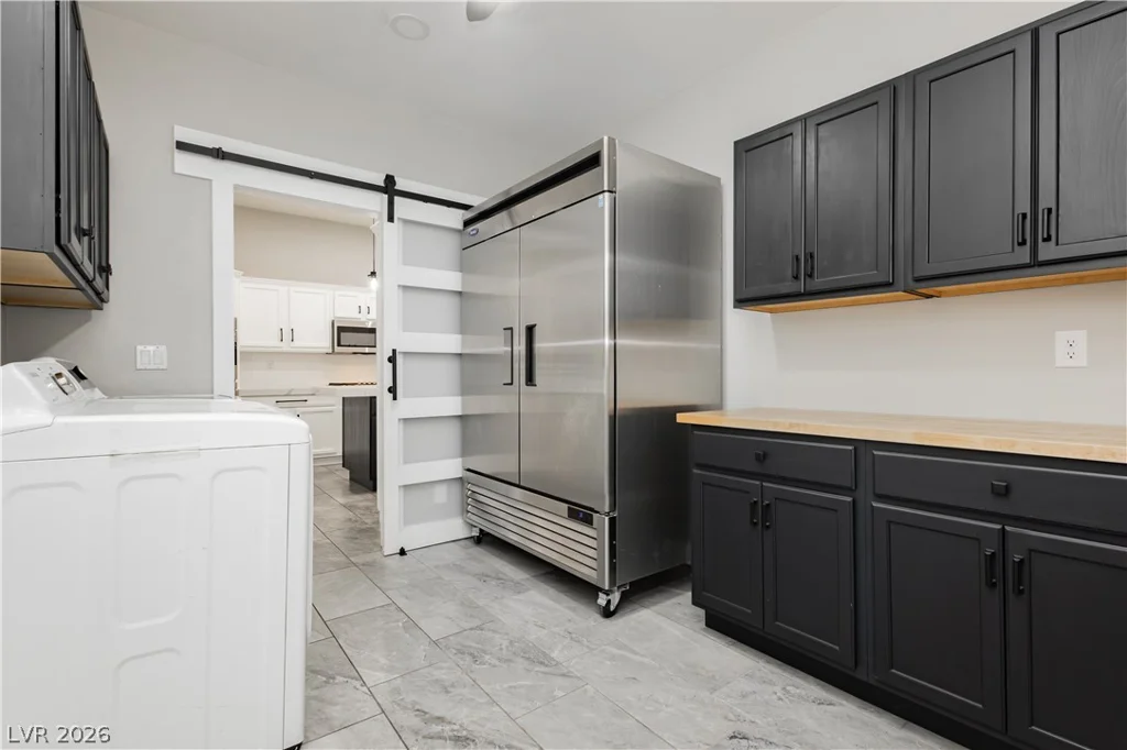 6688 Martinsville, Las Vegas, NV 89110