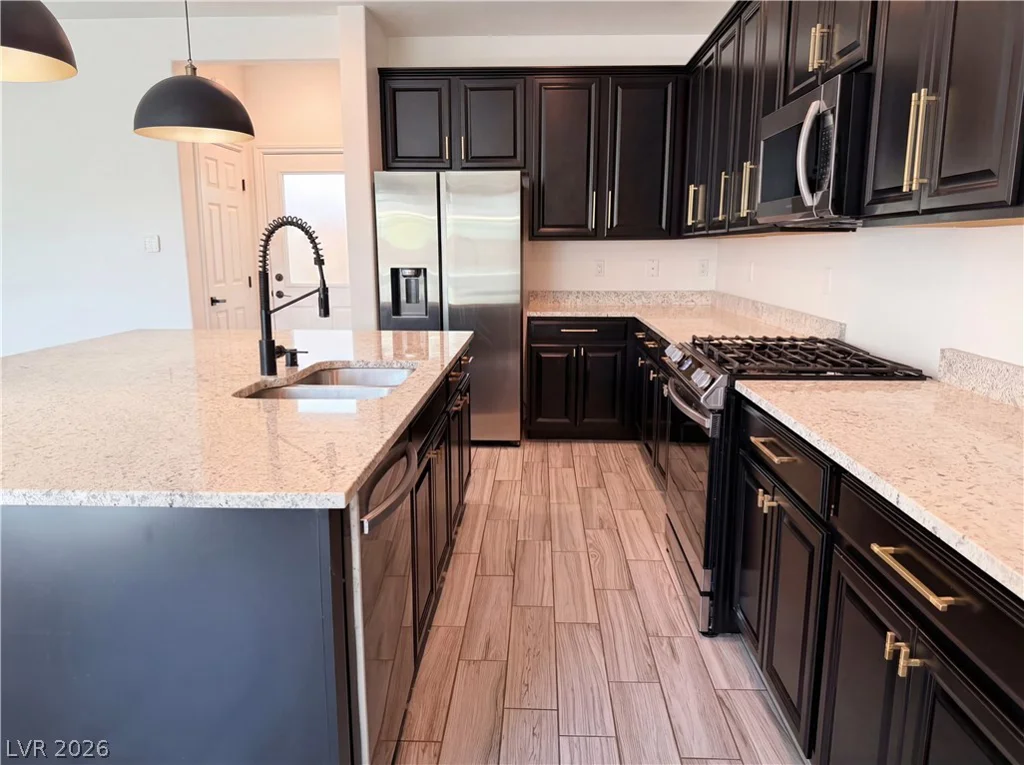 7779 Harthill Park, Las Vegas, NV 89113