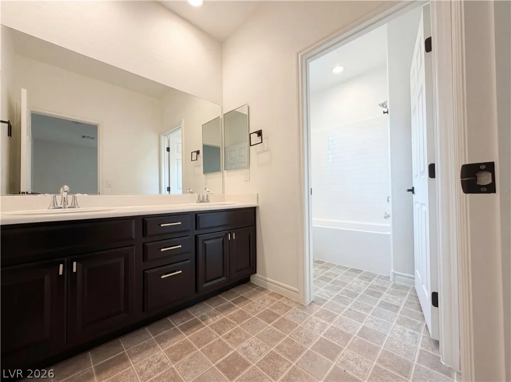 7779 Harthill Park, Las Vegas, NV 89113