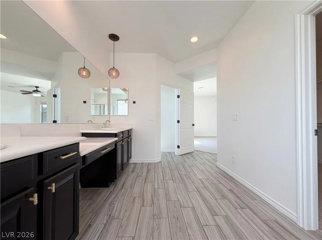 7779 Harthill Park, Las Vegas, NV 89113