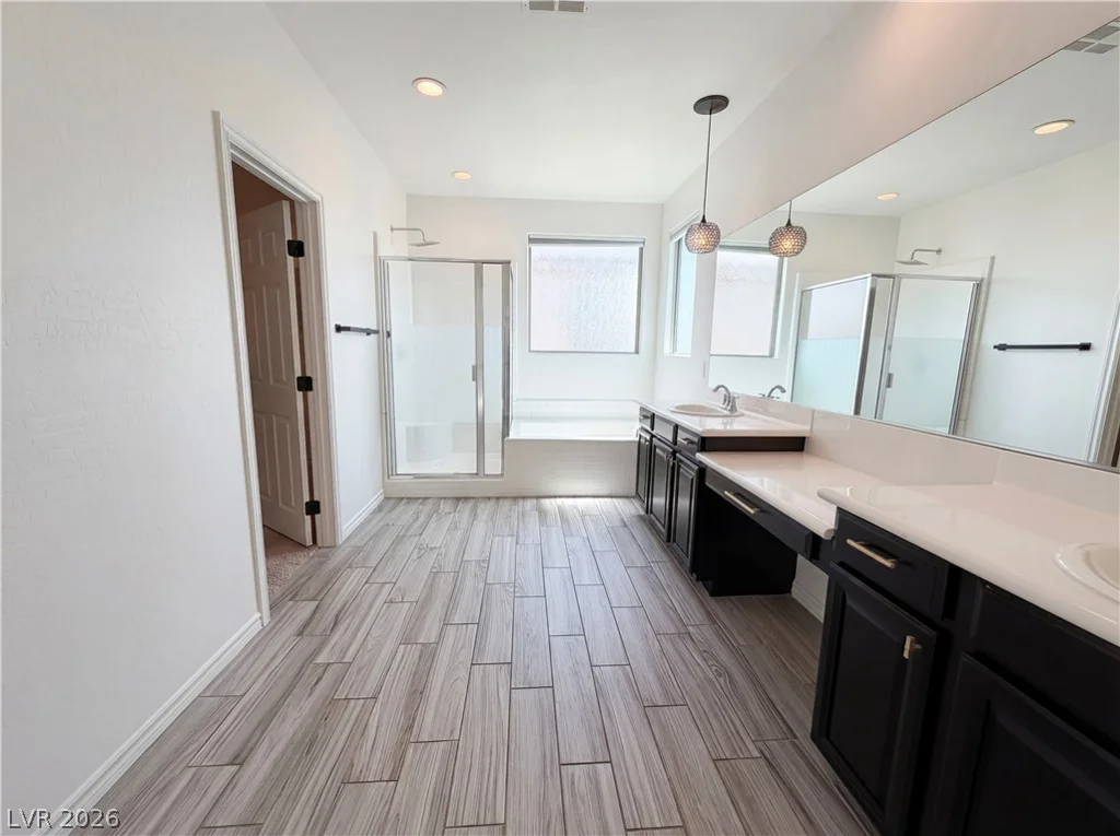 7779 Harthill Park, Las Vegas, NV 89113