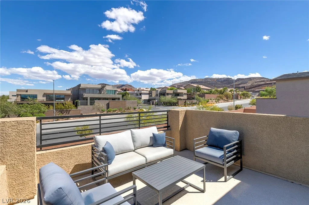 194 Viento Ridge, Henderson, NV 89012