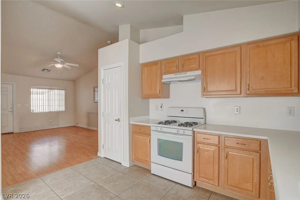 8575 Little Fox, Las Vegas, NV 89123
