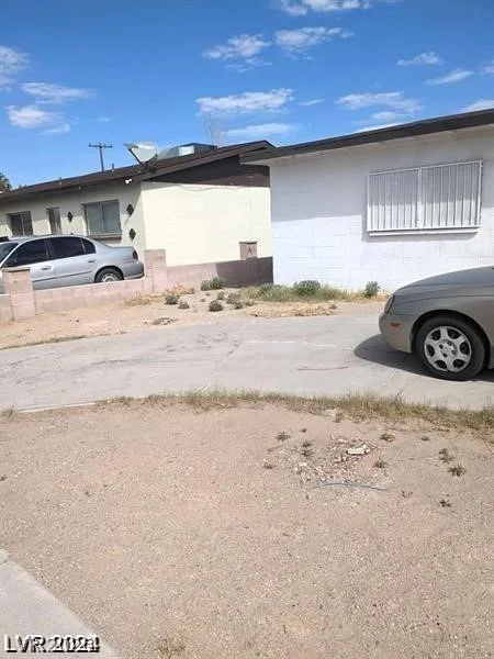 1932 Lawry, North Las Vegas, NV 89032