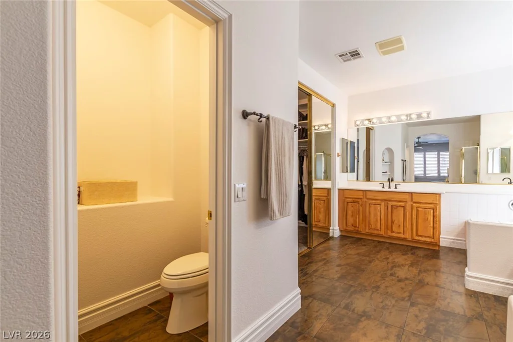1005 Eaglewood, Las Vegas, NV 89144