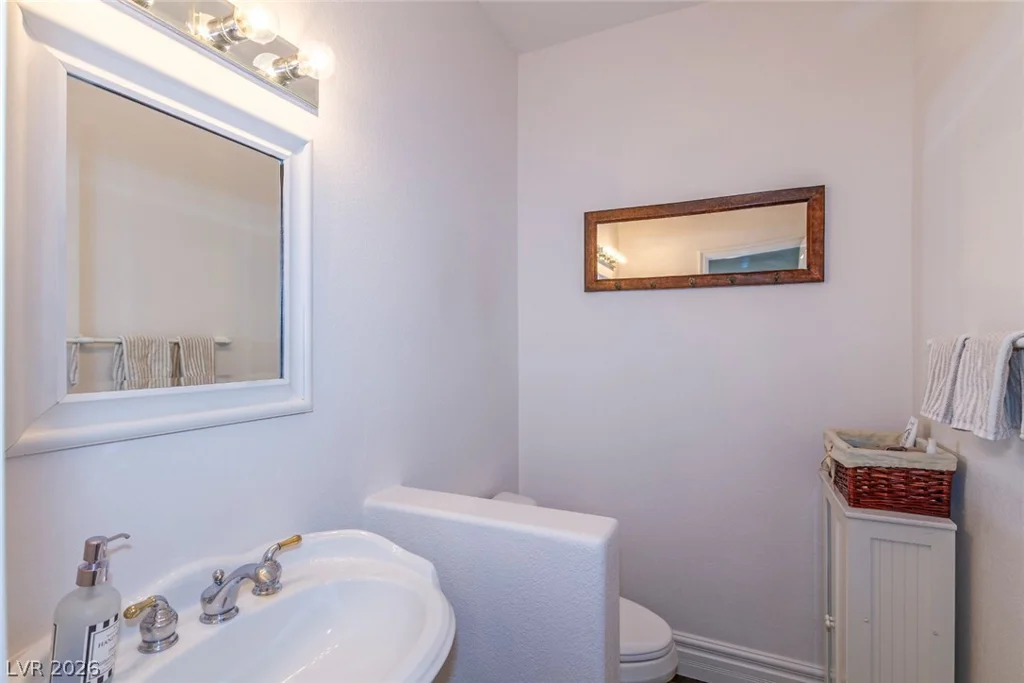 1005 Eaglewood, Las Vegas, NV 89144