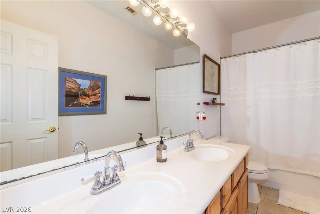 1005 Eaglewood, Las Vegas, NV 89144