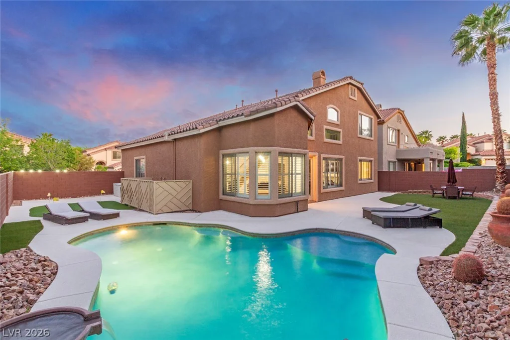 1005 Eaglewood, Las Vegas, NV 89144