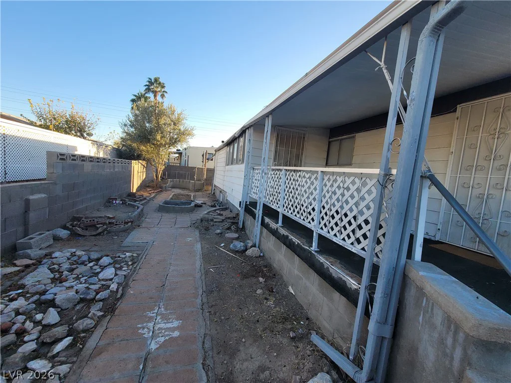 5495 Everglade, Las Vegas, NV 89142
