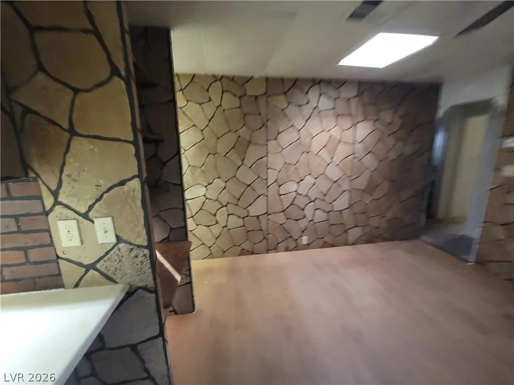 5495 Everglade, Las Vegas, NV 89142