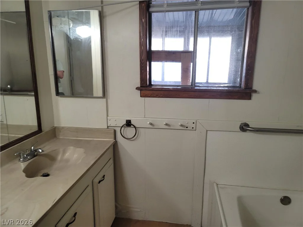 5495 Everglade, Las Vegas, NV 89142