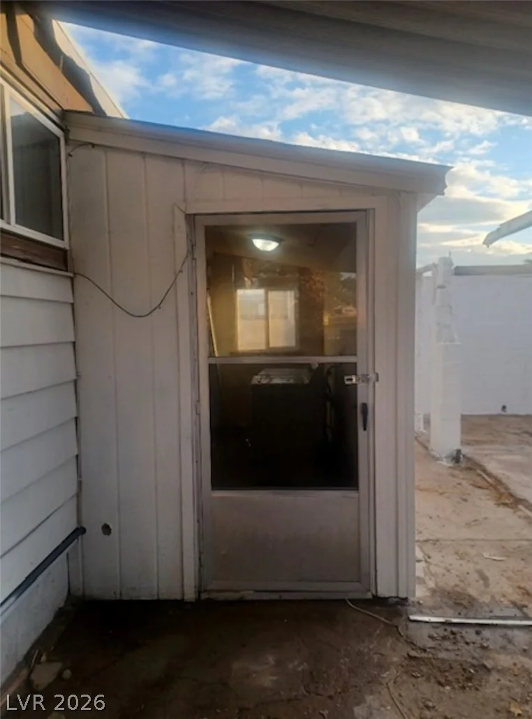 5495 Everglade, Las Vegas, NV 89142