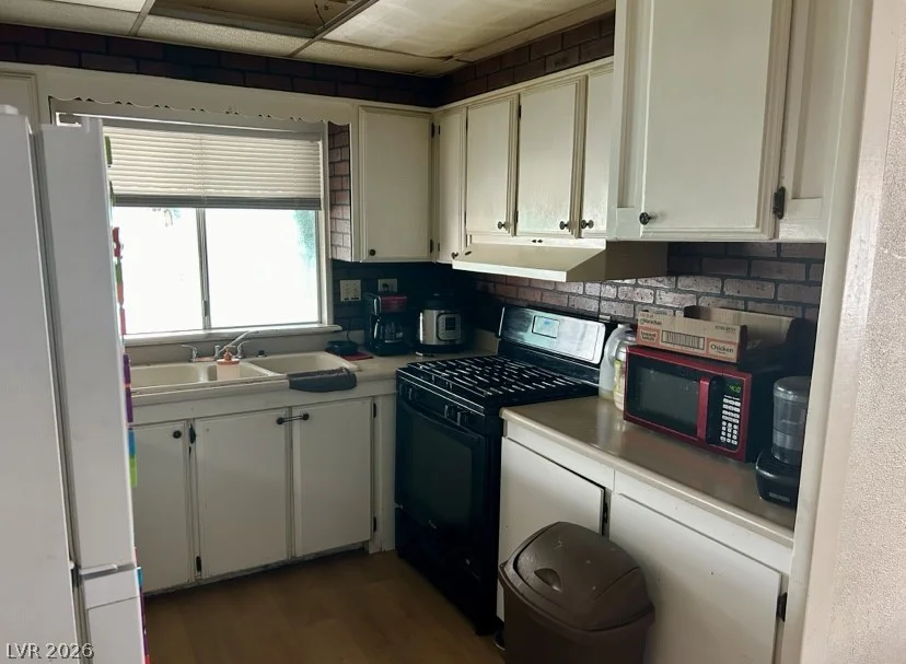 5495 Everglade, Las Vegas, NV 89142