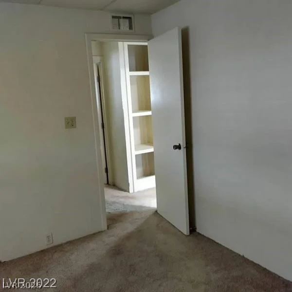 5495 Everglade, Las Vegas, NV 89142