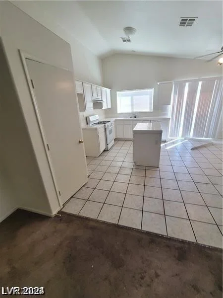 5316 Clover Blossom, North Las Vegas, NV 89031
