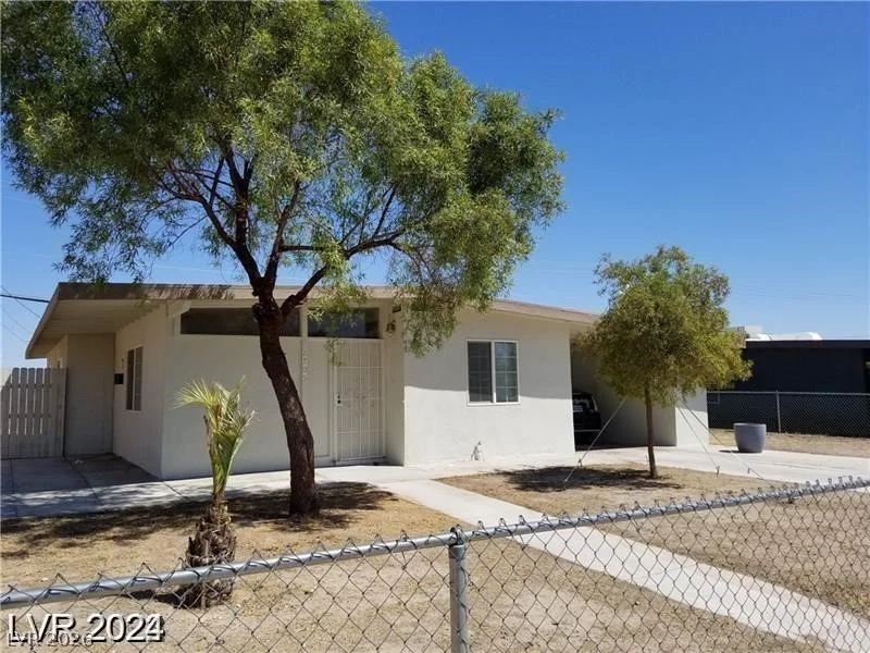 2705 Howard, Las Vegas, NV 89104