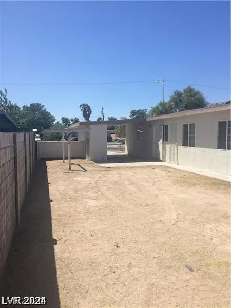 2705 Howard, Las Vegas, NV 89104