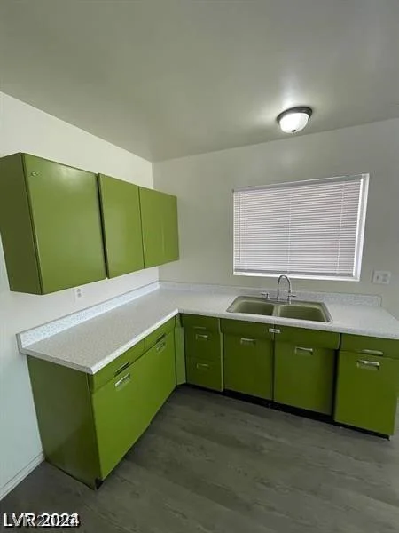 2705 Howard, Las Vegas, NV 89104