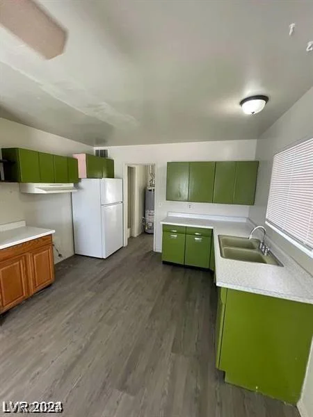 2705 Howard, Las Vegas, NV 89104