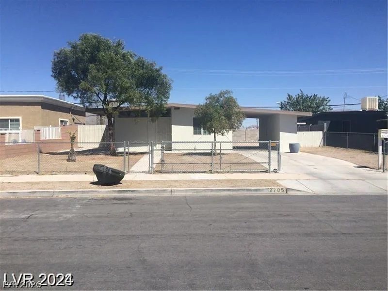 2705 Howard, Las Vegas, NV 89104