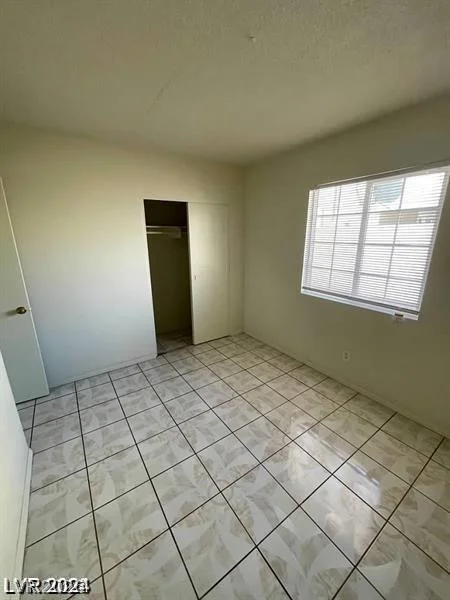 2705 Howard, Las Vegas, NV 89104