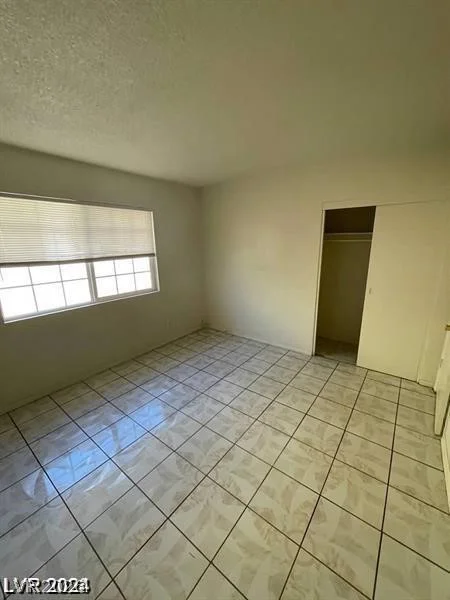2705 Howard, Las Vegas, NV 89104