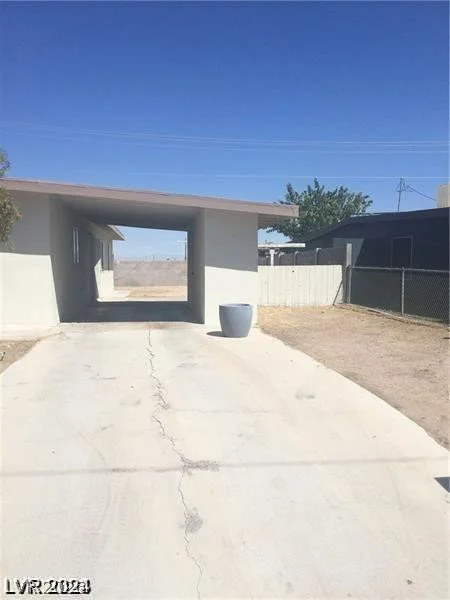2705 Howard, Las Vegas, NV 89104