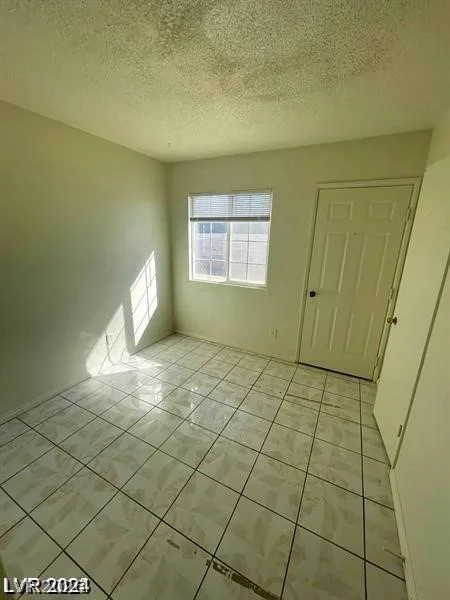 2705 Howard, Las Vegas, NV 89104