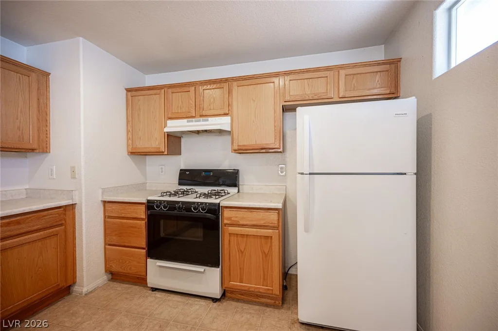 5242 Paradise Skies, Las Vegas, NV 89156