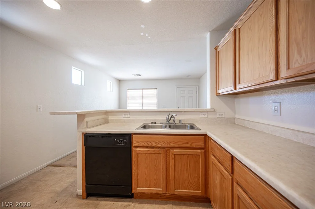 5242 Paradise Skies, Las Vegas, NV 89156
