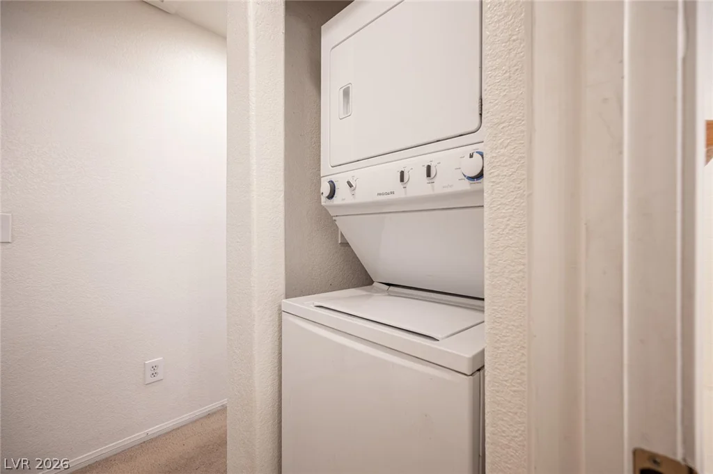 5242 Paradise Skies, Las Vegas, NV 89156