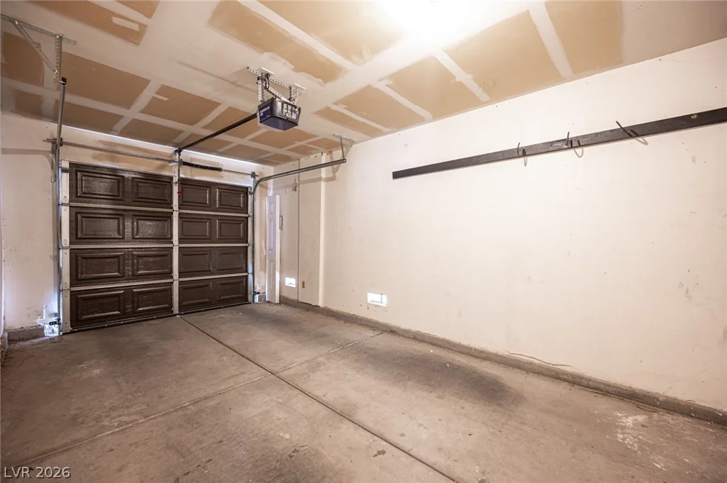 5242 Paradise Skies, Las Vegas, NV 89156