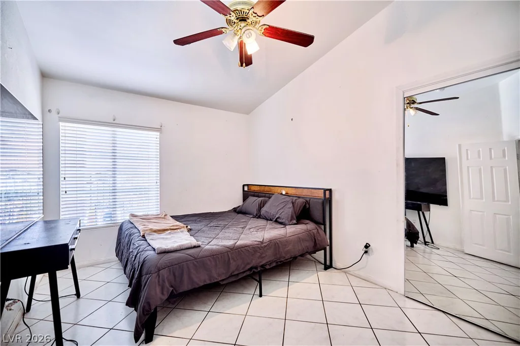 1423 Glassy Pond, Las Vegas, NV 89183