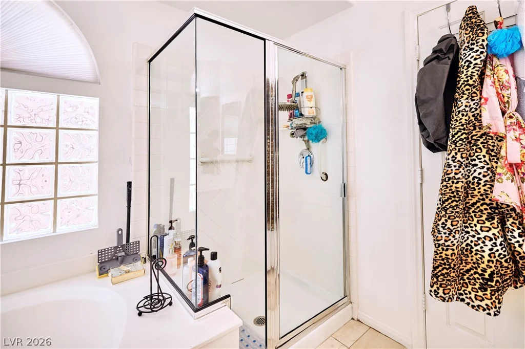 1423 Glassy Pond, Las Vegas, NV 89183