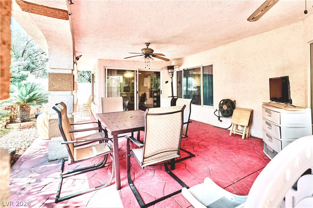1423 Glassy Pond, Las Vegas, NV 89183