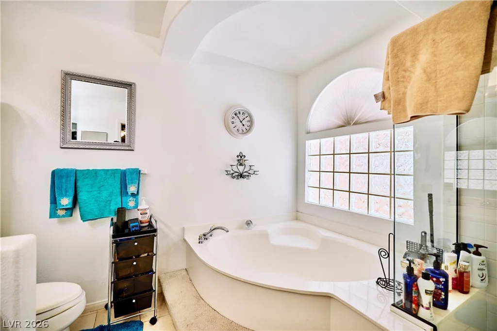 1423 Glassy Pond, Las Vegas, NV 89183