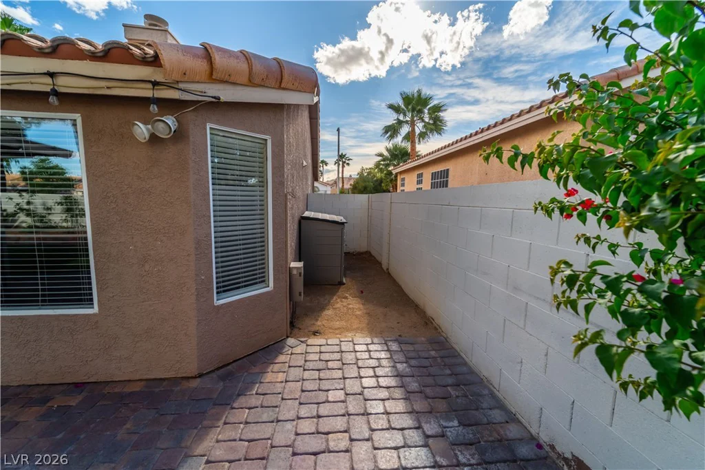 906 Sitting Bull, Henderson, NV 89014
