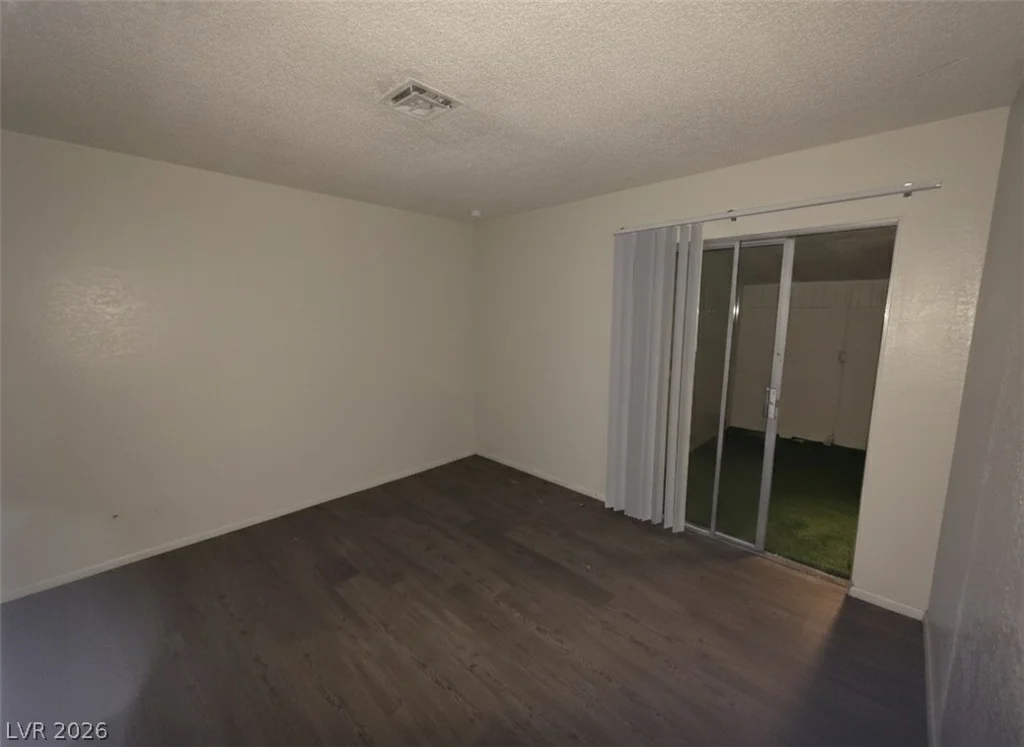 3942 Palos Verdes, Las Vegas, NV 89119