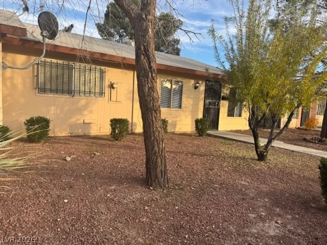3942 Palos Verdes, Las Vegas, NV 89119