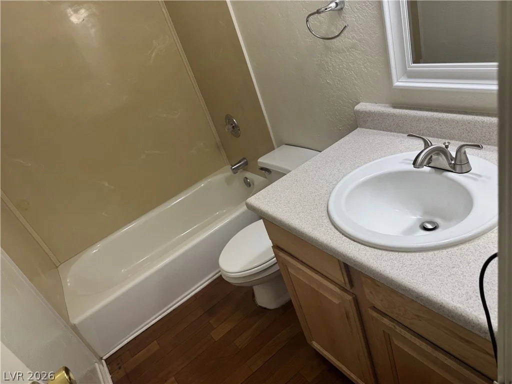 3942 Palos Verdes, Las Vegas, NV 89119