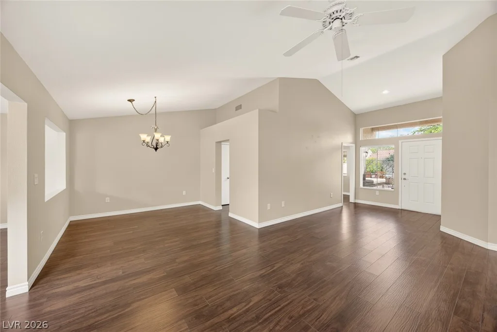 2425 Desert Butte, Las Vegas, NV 89134