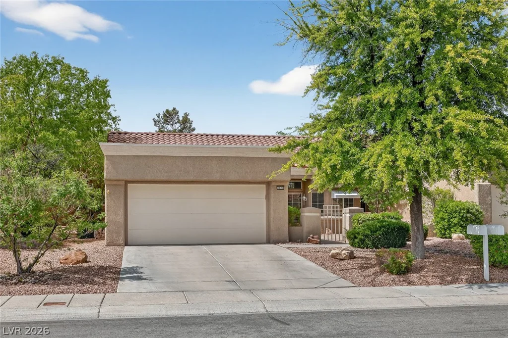 2425 Desert Butte, Las Vegas, NV 89134