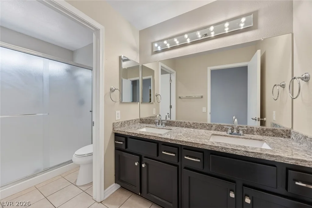 2425 Desert Butte, Las Vegas, NV 89134