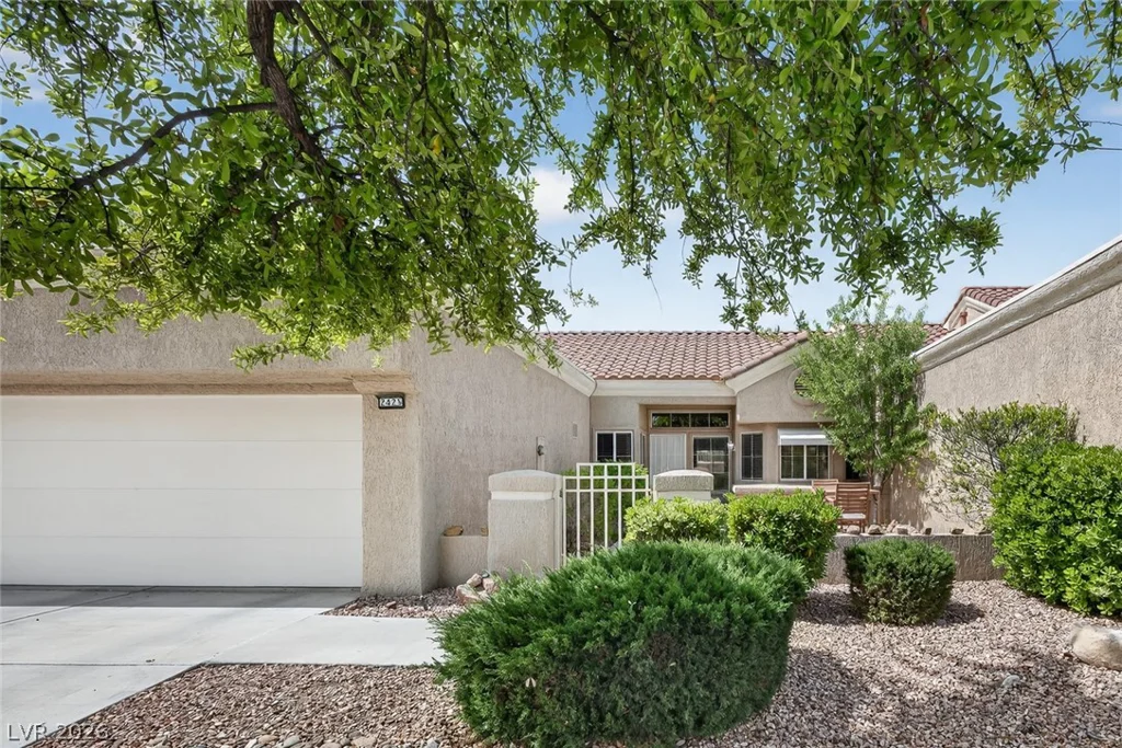 2425 Desert Butte, Las Vegas, NV 89134