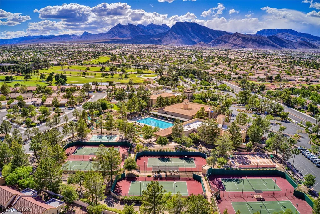 2425 Desert Butte, Las Vegas, NV 89134