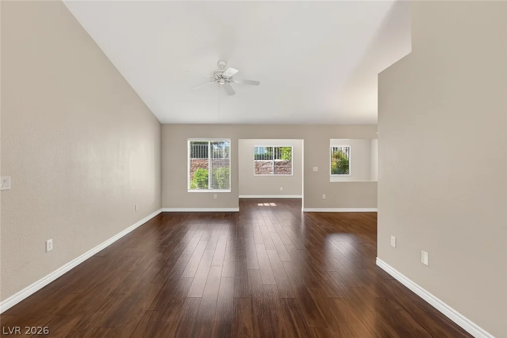 2425 Desert Butte, Las Vegas, NV 89134