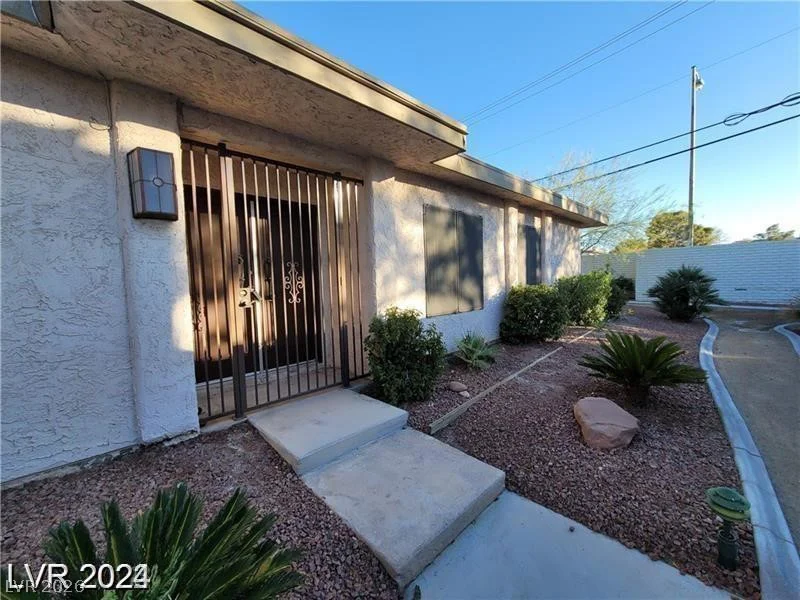 2459 Domingo, Las Vegas, NV 89121
