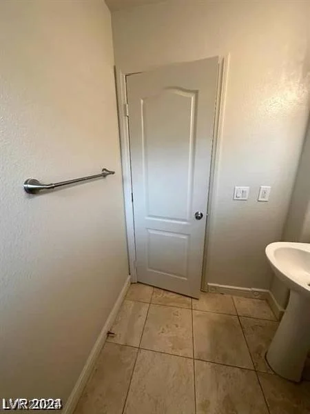 6320 Legend Falls, North Las Vegas, NV 89081